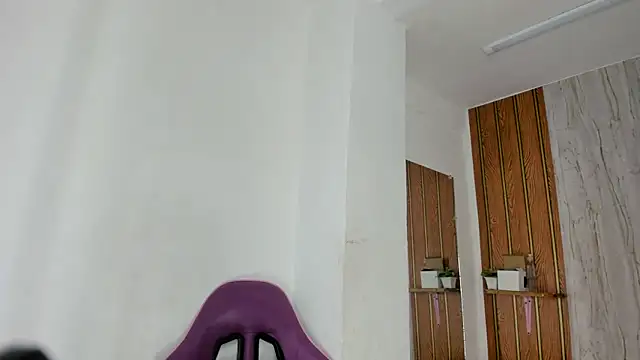 Alika01 online show from 6, 11, 2025