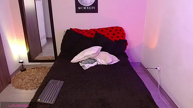 AlexaKimm online show from 22, 4, 2026