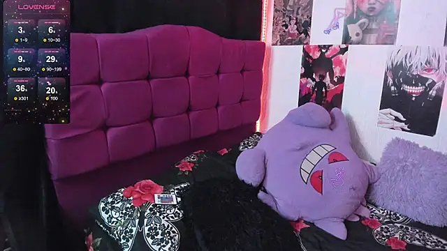 Snapshot of Violetx_moon chatting on 14, 7, 2026 Violetx moon online show from 14, 7, 2026