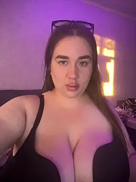 Snapshot of GabiBoobs chatting on 2, 6, 2026 GabiBoobs online show from 2, 6, 2026