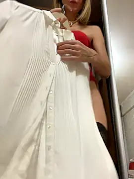 LauraDavis online show from 3, 12, 2025