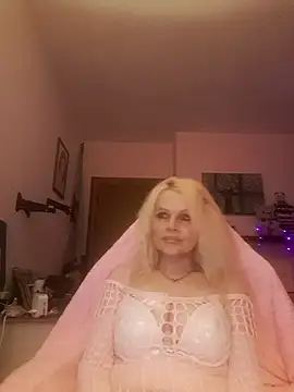 Snapshot of Angeldevilus chatting on 11, 9, 2025 Angeldevilus online show from 11, 9, 2025