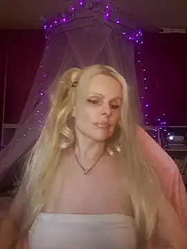 Angeldevilus online show from 19, 7, 2026