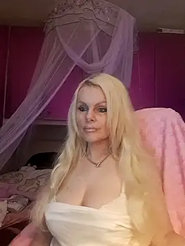 Snapshot of Angeldevilus chatting on 23, 4, 2026 Angeldevilus online show from 23, 4, 2026