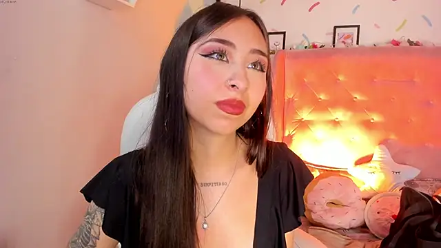  cloe martinez online show from 24, 1, 2025