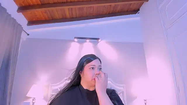 CloeConnelly online show from 3, 2, 2025