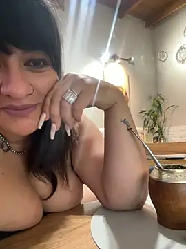 Snapshot of Sensualmente333 chatting on 30, 9, 2025 Sensualmente333 online show from 30, 9, 2025