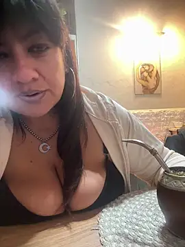 Snapshot of Sensualmente333 chatting on 29, 5, 2026 Sensualmente333 online show from 29, 5, 2026