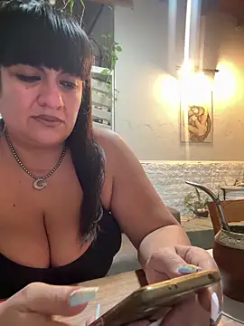 Snapshot of Sensualmente333 chatting on 11, 6, 2026 Sensualmente333 online show from 11, 6, 2026