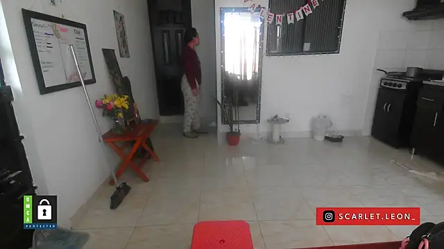 Scarletleon77 online show from 12, 2, 2026