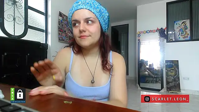 Scarletleon77 online show from 8, 11, 2025