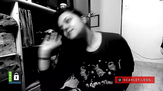 Scarletleon77 online show from 14, 11, 2025