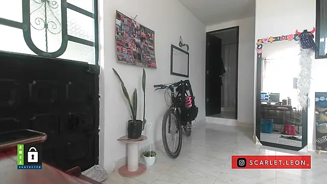 Scarletleon77 online show from 28, 10, 2025