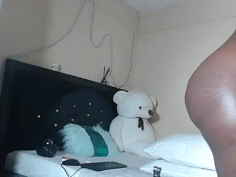 Snapshot of leslie_bebby2 chatting on 1, 11, 2025 leslie bebby2 online show from 1, 11, 2025