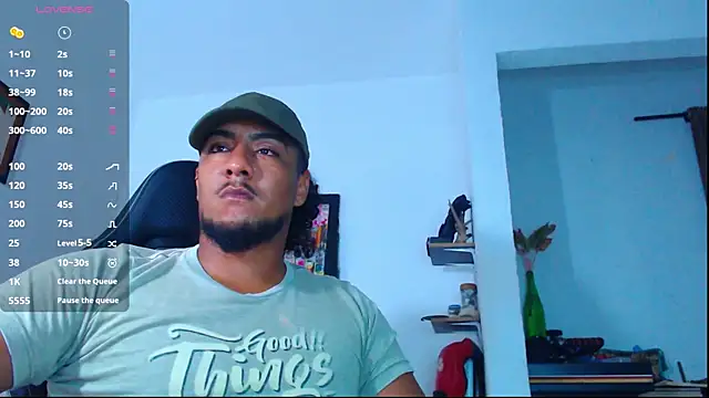 Snapshot of yosoy_enzo2020 chatting on 17, 10, 2025 yosoy enzo2020 online show from 17, 10, 2025