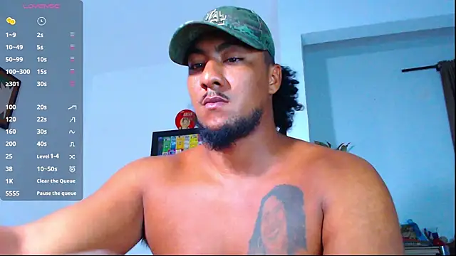 Snapshot of yosoy_enzo2020 chatting on 21, 10, 2025 yosoy enzo2020 online show from 21, 10, 2025