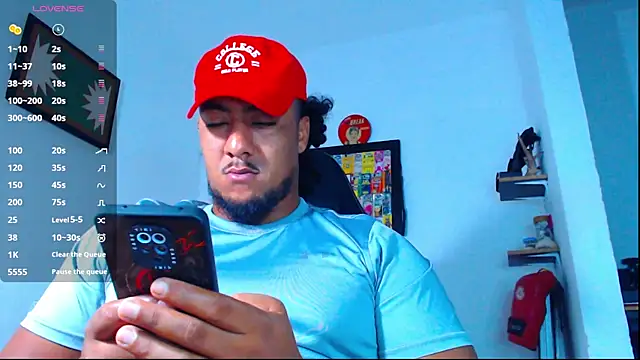 Snapshot of yosoy_enzo2020 chatting on 13, 10, 2025 yosoy enzo2020 online show from 13, 10, 2025