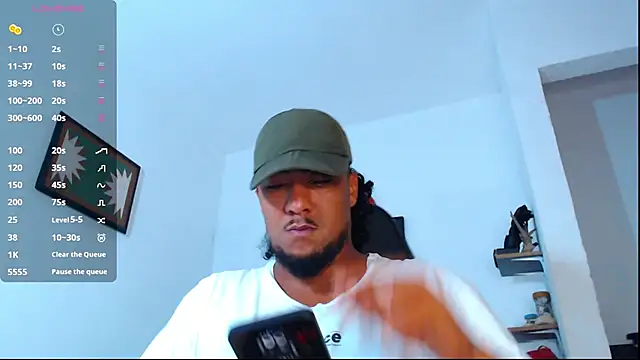 Snapshot of yosoy_enzo2020 chatting on 14, 10, 2025 yosoy enzo2020 online show from 14, 10, 2025