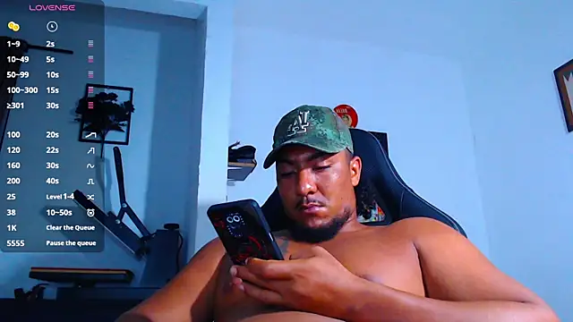 Snapshot of yosoy_enzo2020 chatting on 4, 11, 2025 yosoy enzo2020 online show from 4, 11, 2025