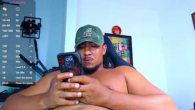 Snapshot of yosoy_enzo2020 chatting on 5, 11, 2025 yosoy enzo2020 online show from 5, 11, 2025