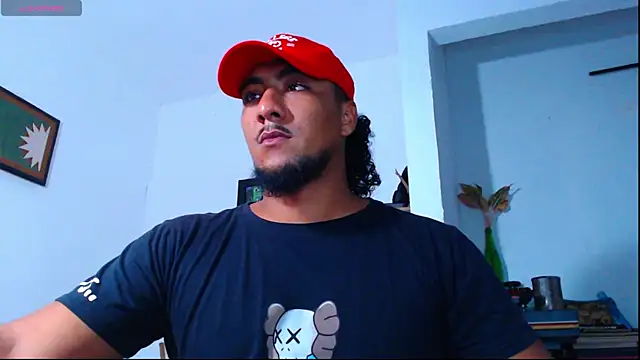 Snapshot of yosoy_enzo2020 chatting on 19, 10, 2025 yosoy enzo2020 online show from 19, 10, 2025