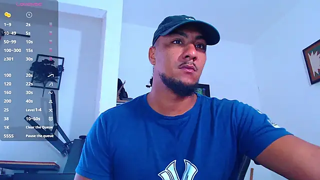 Snapshot of yosoy_enzo2020 chatting on 27, 10, 2025 yosoy enzo2020 online show from 27, 10, 2025