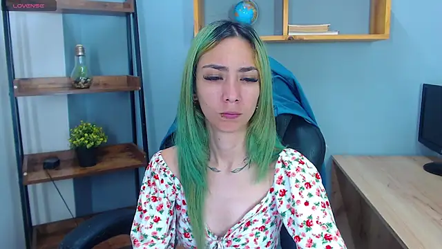 Erika Stevens online show from 5, 11, 2025