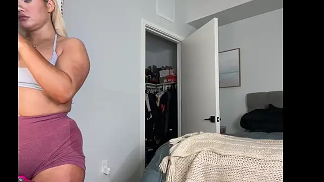 ElenaErickson online show from 7, 1, 2026