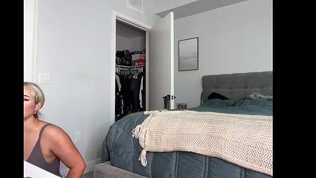 ElenaErickson online show from 13, 10, 2025