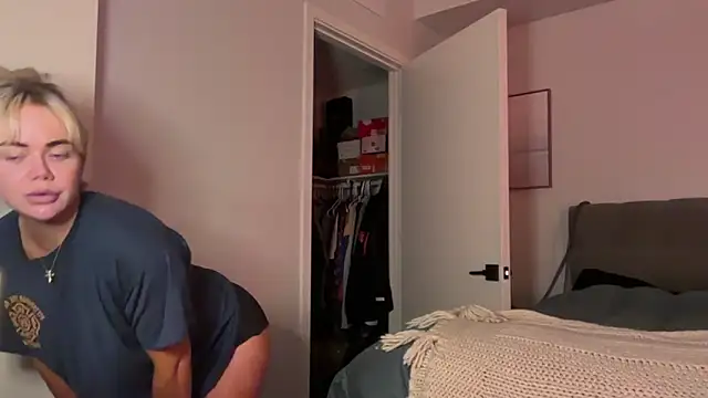 ElenaErickson online show from 13, 2, 2026