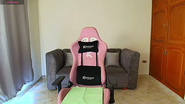 lili jade222 online show from 14, 2, 2026