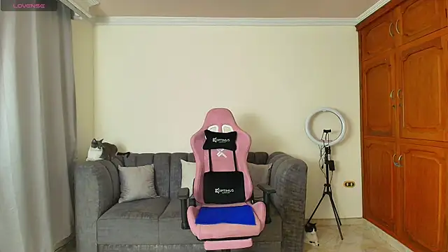 lili jade222 online show from 14, 3, 2026