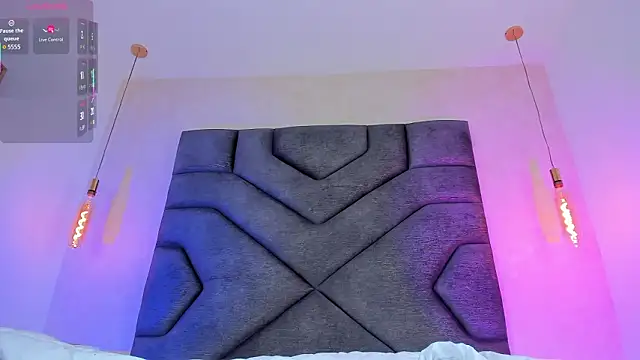 Liinda Saenz online show from 4, 3, 2026