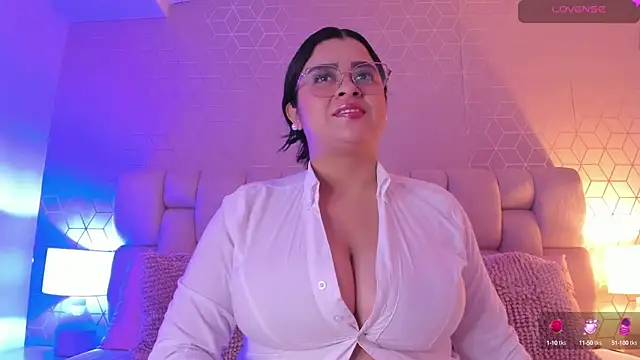 Emilyboobss online show from 11, 3, 2025