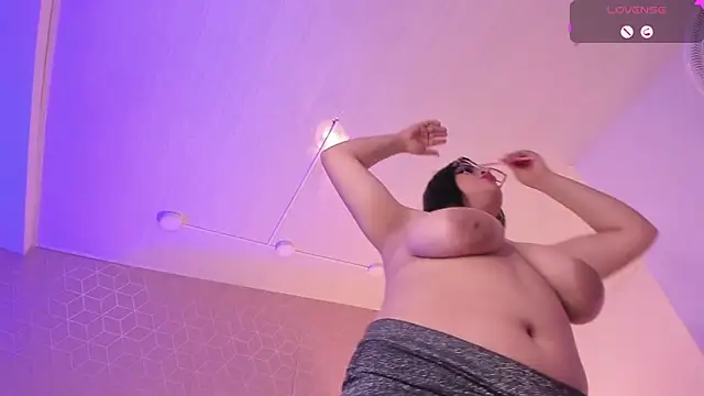 Emilyboobss online show from 6, 3, 2025