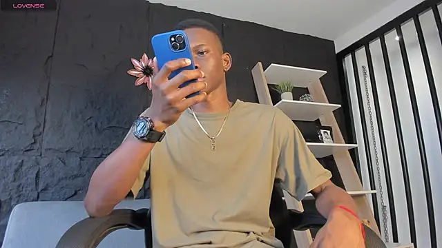 Snapshot of JacksonMuller_ chatting on 28, 11, 2025 JacksonMuller online show from 28, 11, 2025