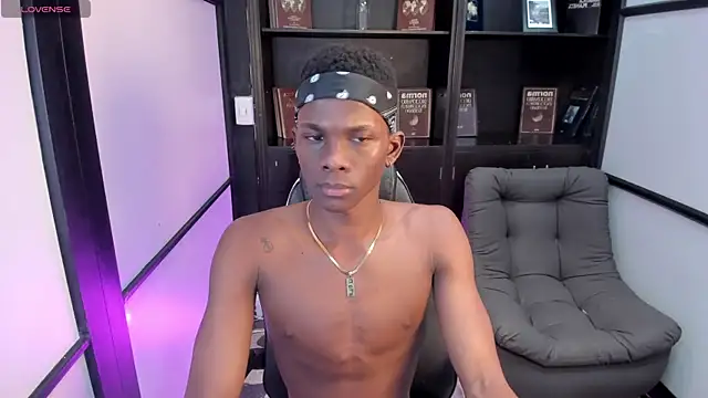 Snapshot of JacksonMuller_ chatting on 29, 10, 2025 JacksonMuller online show from 29, 10, 2025