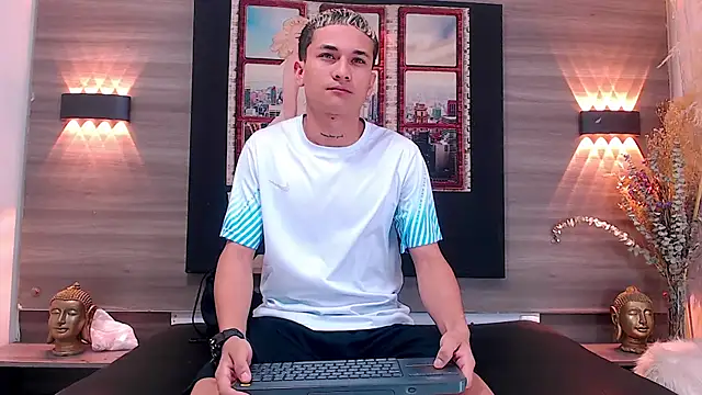 Snapshot of jeic_18 chatting on 30, 11, 2025 jeic 18 online show from 30, 11, 2025