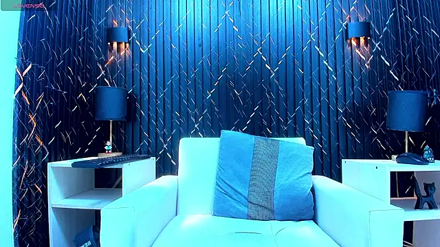 Snapshot of jeic_18 chatting on 18, 11, 2025 jeic 18 online show from 18, 11, 2025