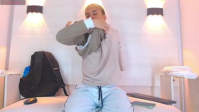 Snapshot of jeic_18 chatting on 10, 10, 2025 jeic 18 online show from 10, 10, 2025