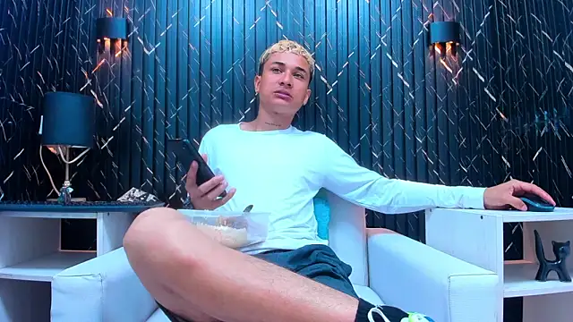 Snapshot of jeic_18 chatting on 4, 11, 2025 jeic 18 online show from 4, 11, 2025