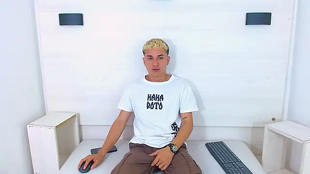 Snapshot of jeic_18 chatting on 7, 11, 2025 jeic 18 online show from 7, 11, 2025