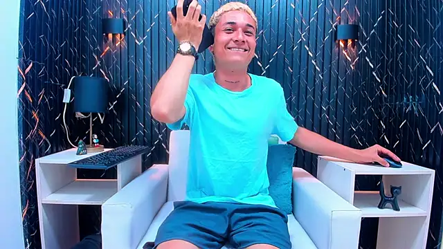 Snapshot of jeic_18 chatting on 5, 11, 2025 jeic 18 online show from 5, 11, 2025