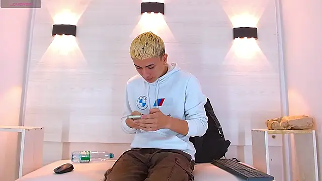 Snapshot of jeic_18 chatting on 11, 10, 2025 jeic 18 online show from 11, 10, 2025