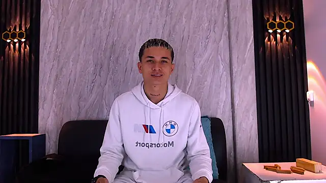 Snapshot of jeic_18 chatting on 23, 11, 2025 jeic 18 online show from 23, 11, 2025