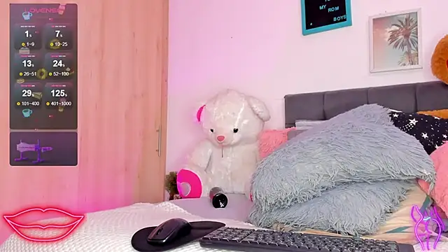 Tayssa Maravilh online show from 22, 3, 2025