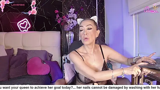 Snapshot of EvelinaGrey chatting on 18, 5, 2026 EvelinaGrey online show from 18, 5, 2026