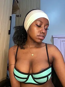 hot daily online show from 7, 10, 2025