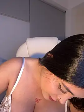 Snapshot of misslollipop04 chatting on 26, 10, 2025 misslollipop04 online show from 26, 10, 2025