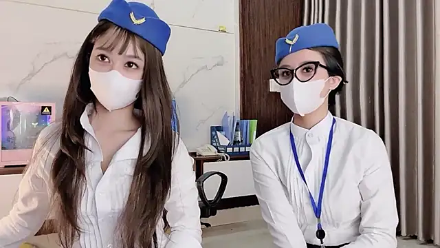 Mono-Stewardesss online show from 10, 11, 2025